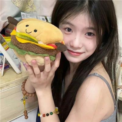 裸女游城